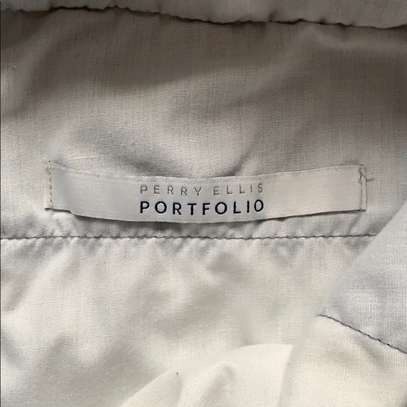 Perry Ellis Shorts - Picture 3 of 4